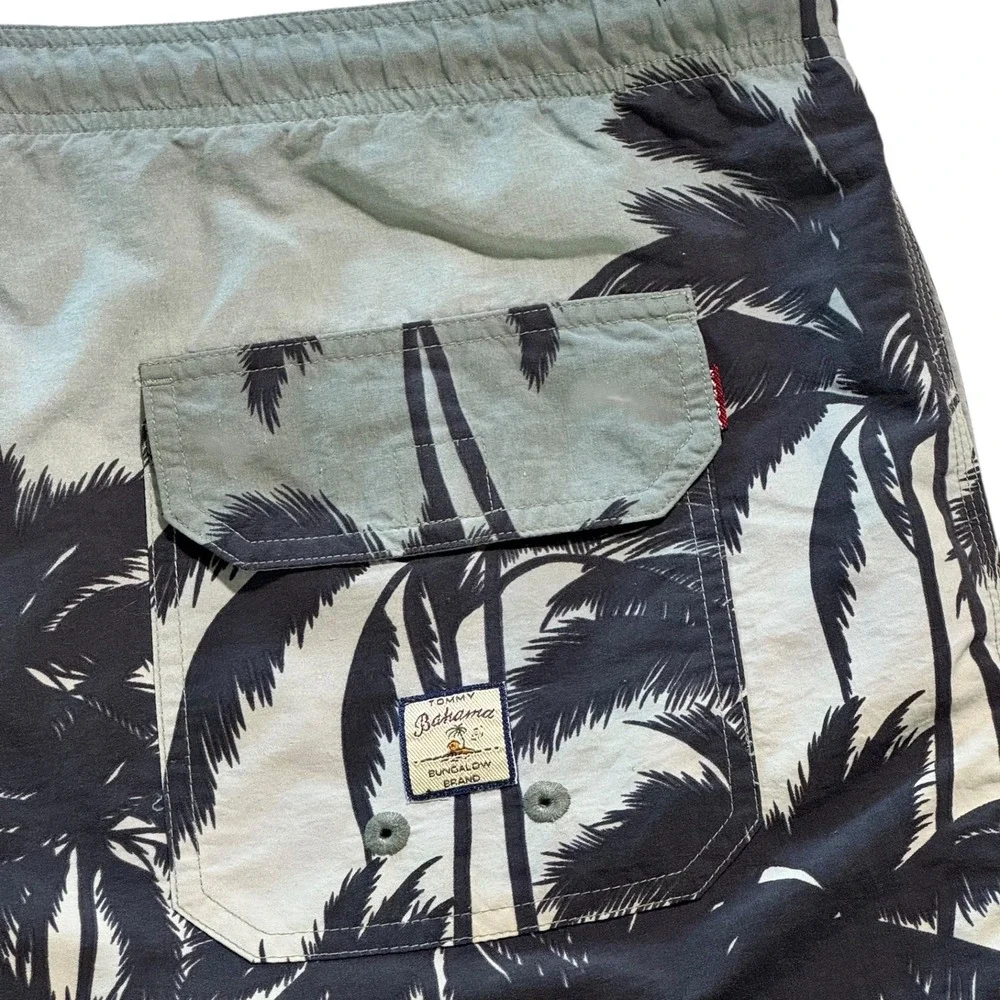 Tommy Bahama Mens LARGE Palm Tree Print Swim Trunks Mesh Lined‎ Pocket Shorts
